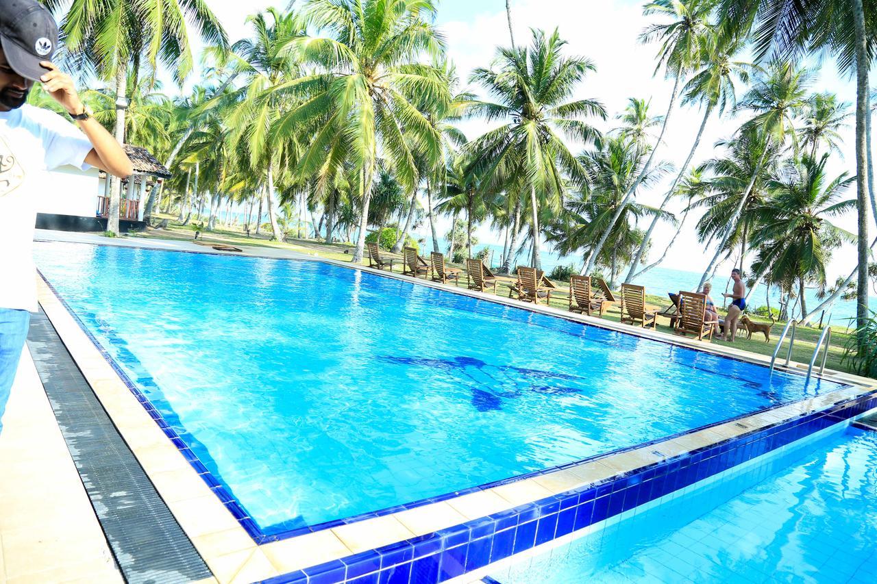 Darwins Beach Resort Тангалла Экстерьер фото